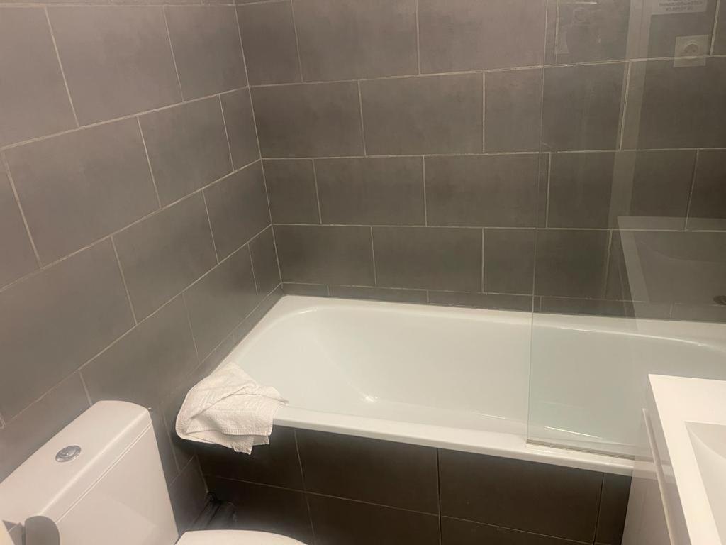 Apartment Voltaire