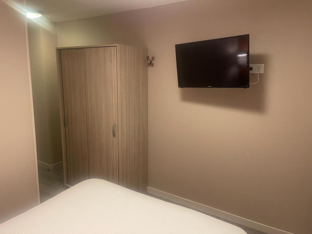 Voltaire Apartment